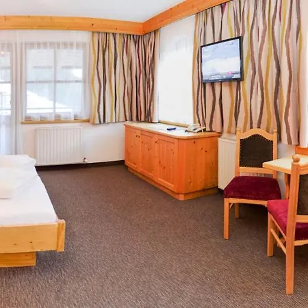 Garni Alpenblick Hotel 3*