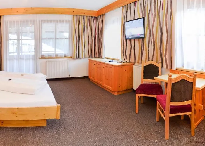 Garni Alpenblick Hotell 3*